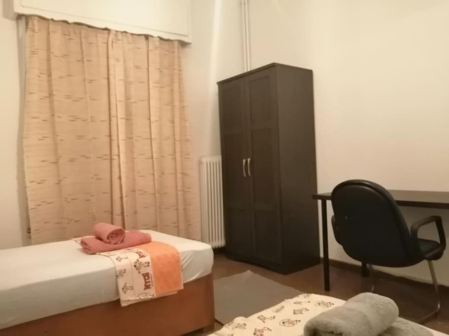 Ανακαινισμένο 8 Λεπτά Από Το Μετρό. Leilighet Athen Eksteriør bilde