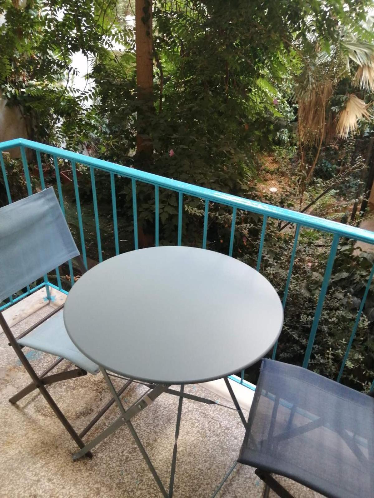 Ανακαινισμένο 8 Λεπτά Από Το Μετρό. Leilighet Athen Eksteriør bilde